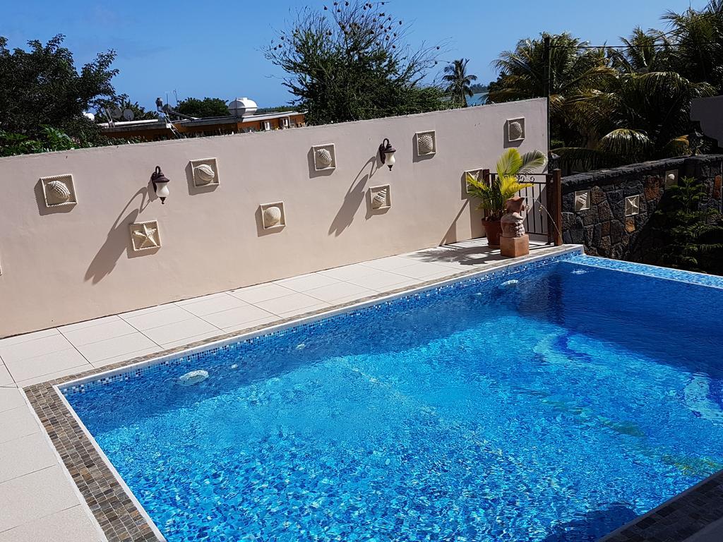 Blue Pearl Resort La Gaulette Exteriör bild
