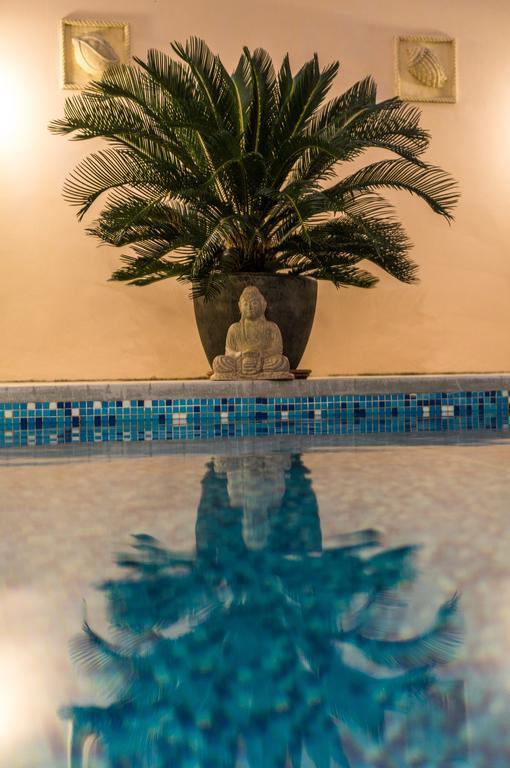 Blue Pearl Resort La Gaulette Exteriör bild