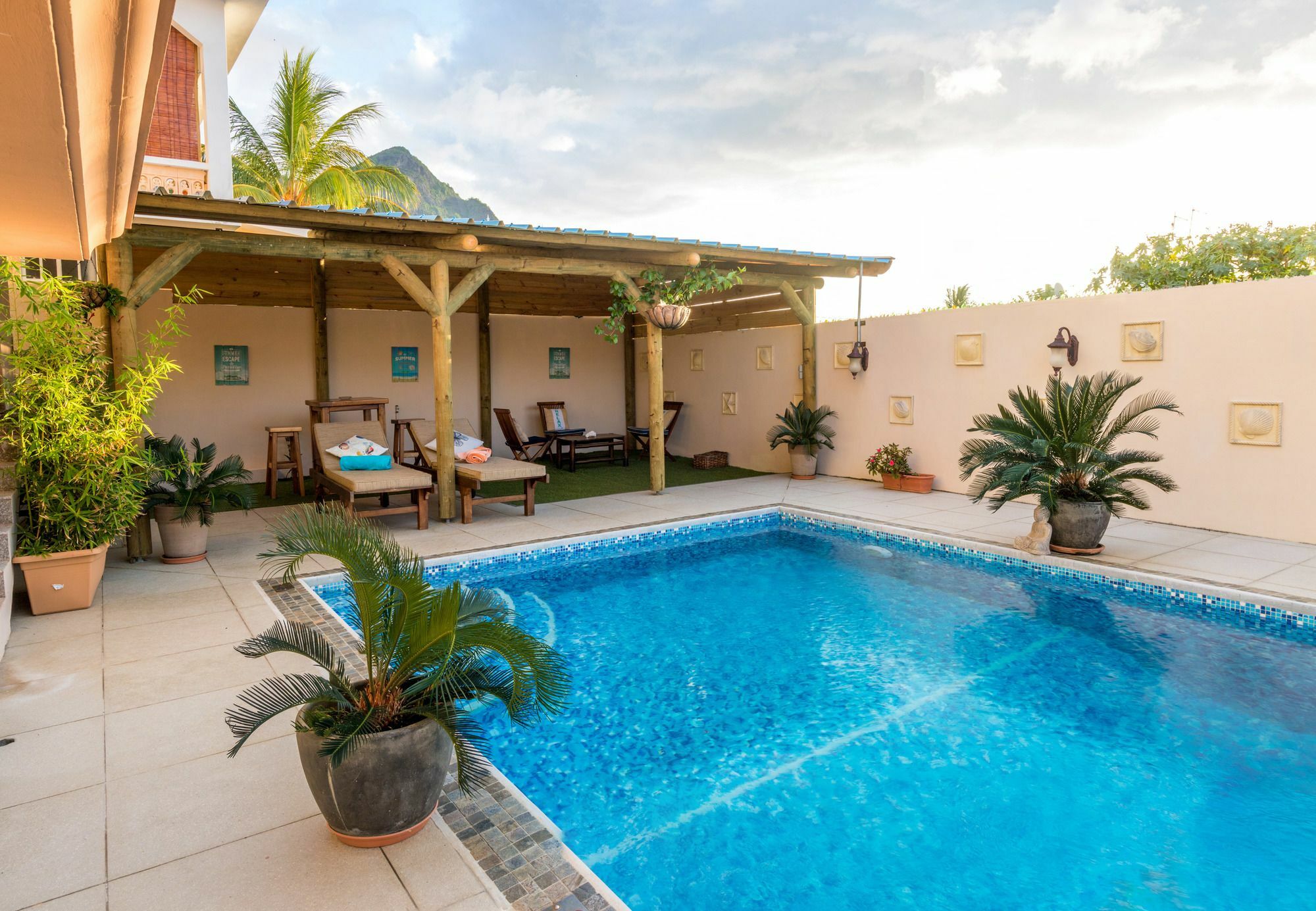 Blue Pearl Resort La Gaulette Exteriör bild